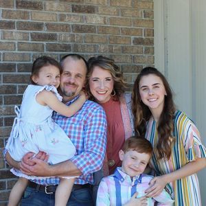 Meet your Posher, Joy